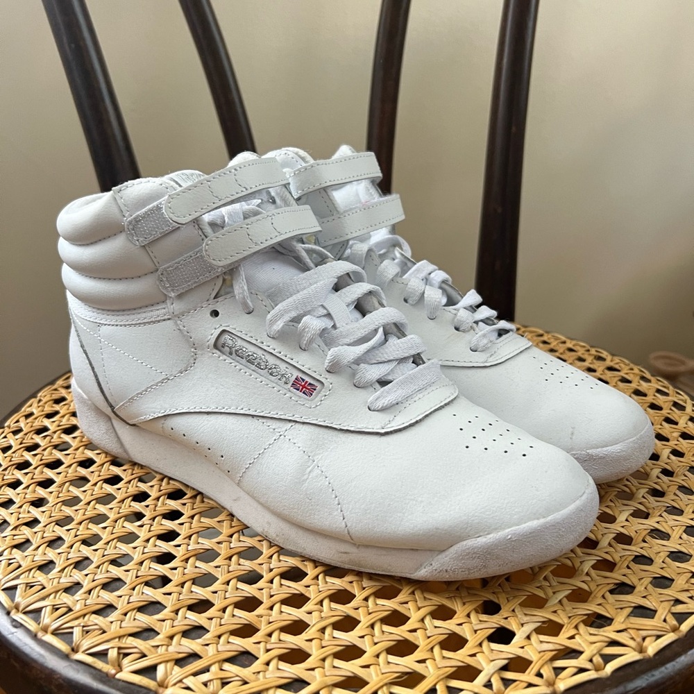 Reebok freestyle Womens 5 Hi sneaker 8.5